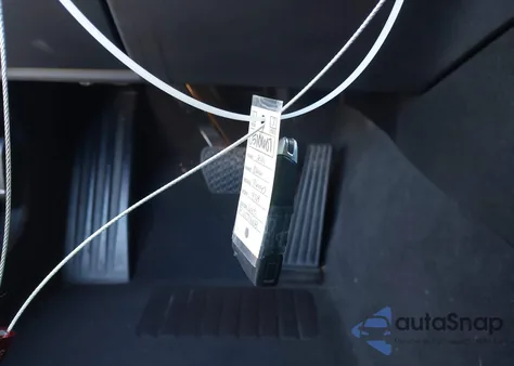 2021 BMW 330I z USA, uszkodzony, nr VIN 3MW5R1J06M8B69318